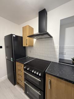 2 bedroom flat to rent, Nottingham NG7