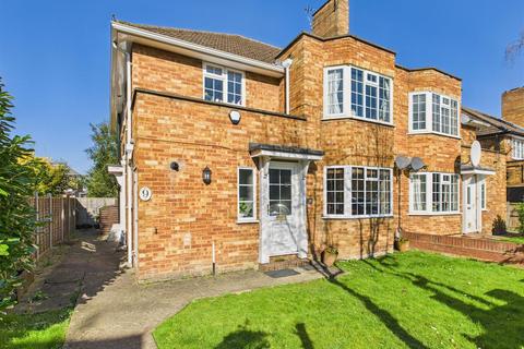 Gladsmuir Close, Walton-On-Thames