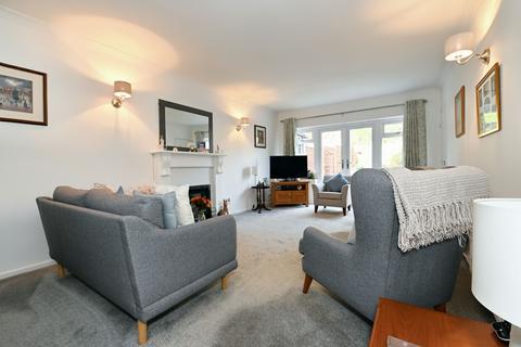 undefined, Hawthorne Drive, Worsley, M28