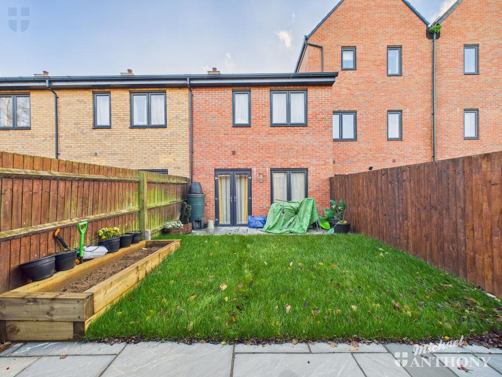 B0196827015e4f2eaace06d986e6a3aa 80 CAM03218 G0-PR0