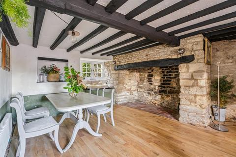 2 bedroom cottage for sale, High Street, Stoke Goldington, Bucks