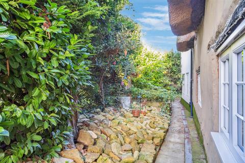 2 bedroom cottage for sale, High Street, Stoke Goldington, Bucks