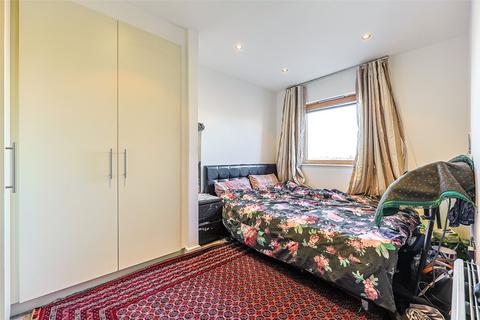3 bedroom apartment for sale, Heritage Avenue, Beaufort Park, Colindale, NW9