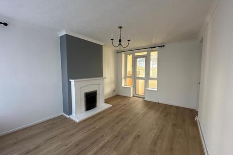 2 bedroom flat to rent, Barking IG11
