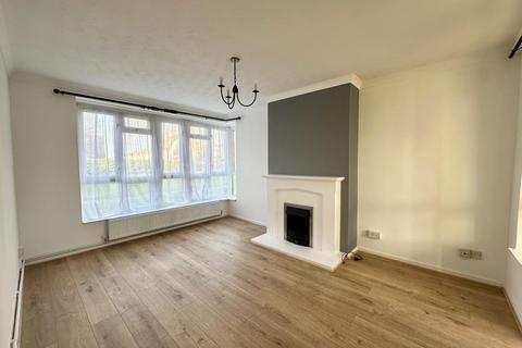 2 bedroom flat to rent, Barking IG11
