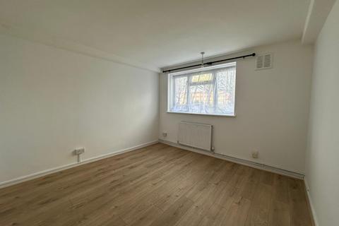 2 bedroom flat to rent, Barking IG11