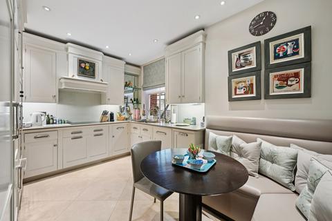 3 bedroom apartment for sale, Cheyne Court, London, SW3