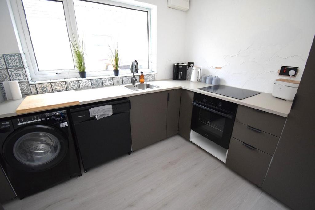 Kitchen .JPG