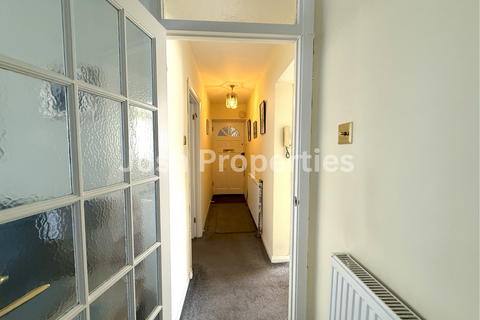 undefined, Eastern Avenue, Ilford IG2