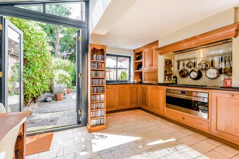 2 bedroom end of terrace house for sale, Kings Road, Windsor, Berkshire