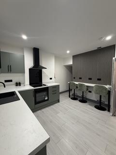 2 bedroom ground floor flat to rent, Nottingham NG7