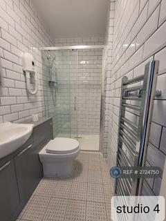undefined, Redwood Drive, Epsom, KT19