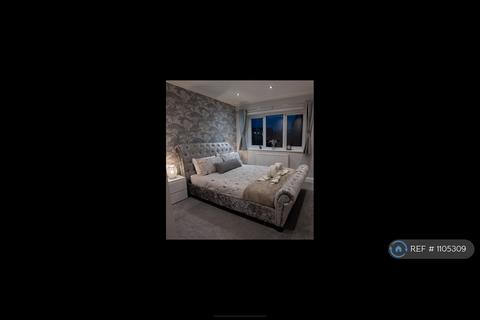 undefined, Oakleigh Road North, London, N20