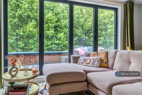 undefined, Barrowgate Road, London, W4