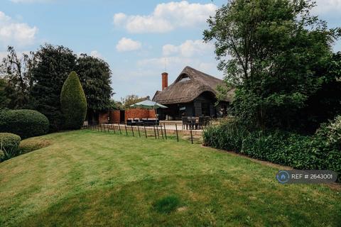 4 bedroom detached house to rent, Playhatch Road, Sonning Eye, Reading, RG4