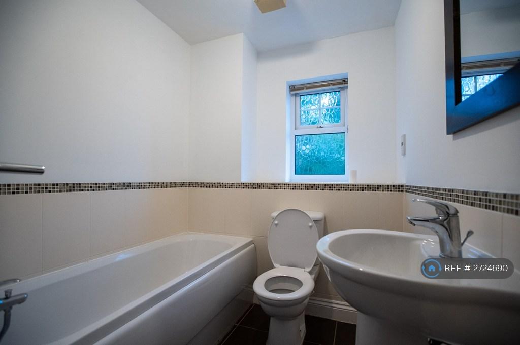 Main Bathroom