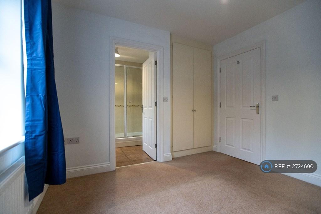 Bedroom 1 (With Ensuite)