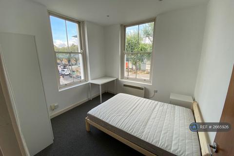 2 bedroom flat to rent, Arthur Road, London, N7