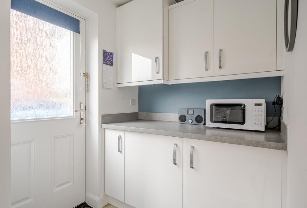 1388215 11 693829...