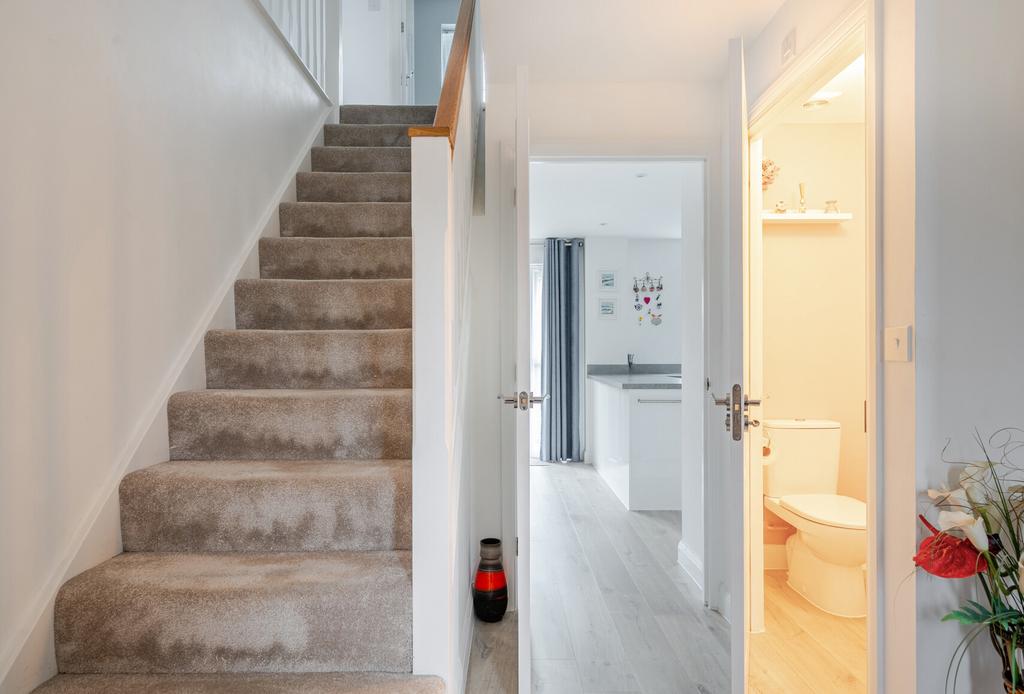 1388215 12 693829...