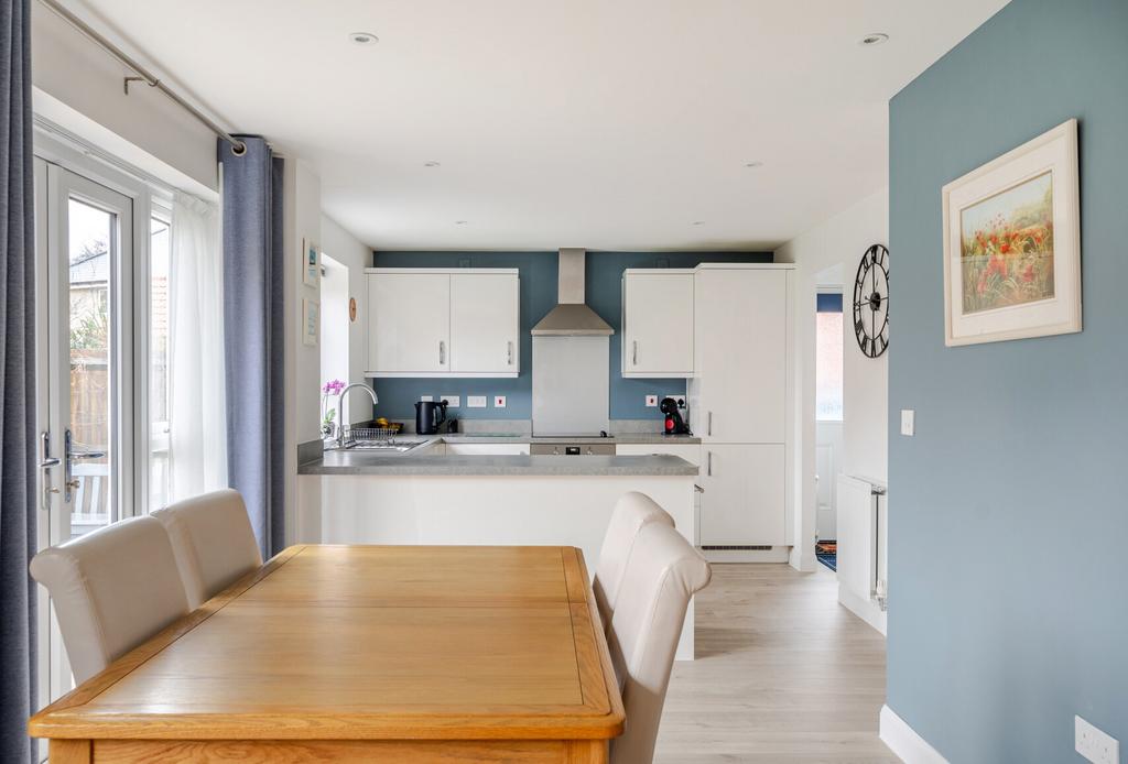 1388215 8 6938295...