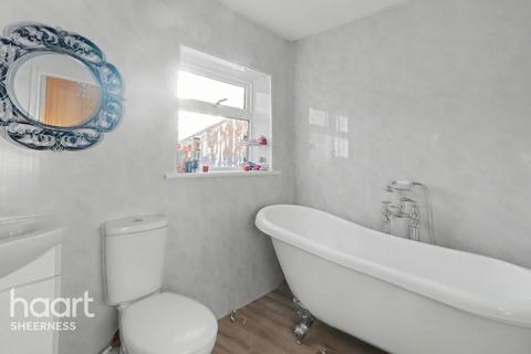 3 bedroom terraced house for sale, Alexandra Road, Sheerness