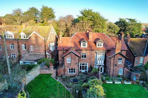 6 bedroom semi-detached house for sale, 12 Chubb Hill, Whitby