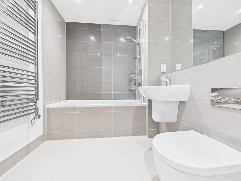 CAM05469 G0-PR0022-STILL008.jpg