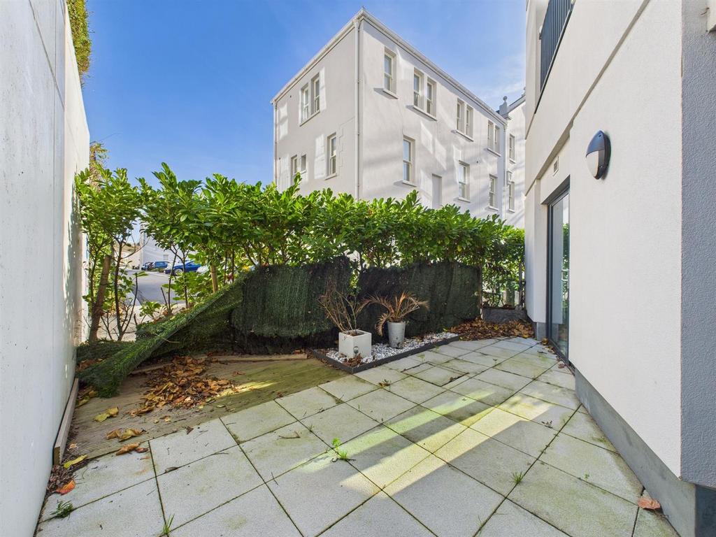 CAM05469 G0-PR0024-STILL004.jpg