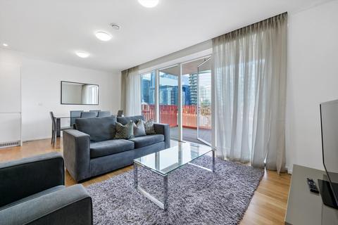 3 bedroom flat to rent, Clover Court, London, E14