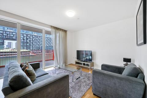 3 bedroom flat to rent, Clover Court, London, E14