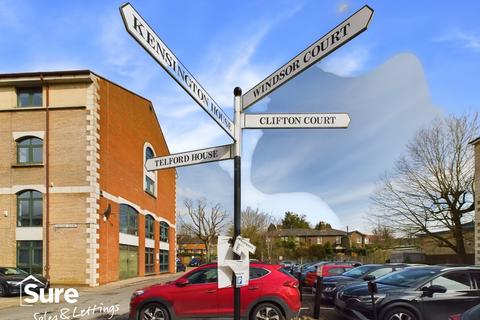 undefined, Corner Hall, Hemel Hempstead, Hertfordshire, HP3