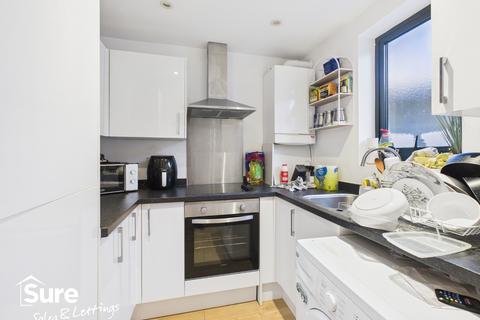 1 bedroom ground floor flat for sale, Corner Hall, Hemel Hempstead, Hertfordshire, HP3