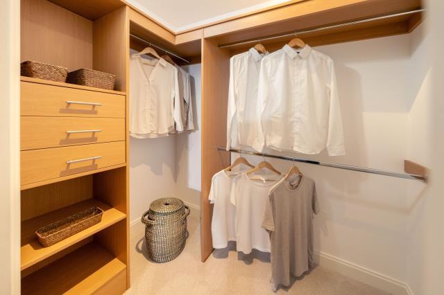 Walk-in Wardrobe