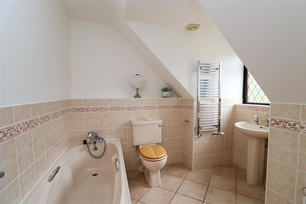 En Suite (Bed 2)