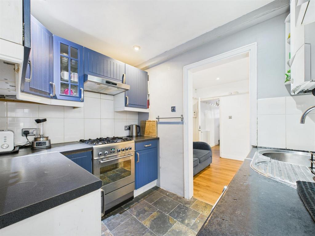 CAM02885 G0-PR0509-STILL007.jpg