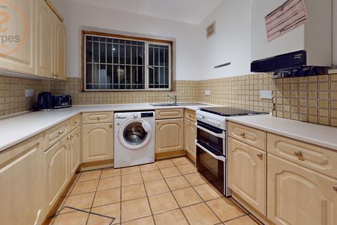 undefined, Robinson Road, Colliers Wood, London