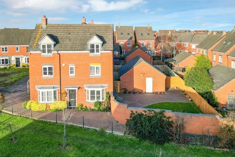 4 bedroom detached house for sale, Pasture Drive, Birstall, Leicester
