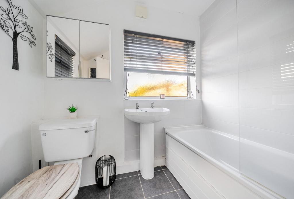 1384338-17-692ec4...