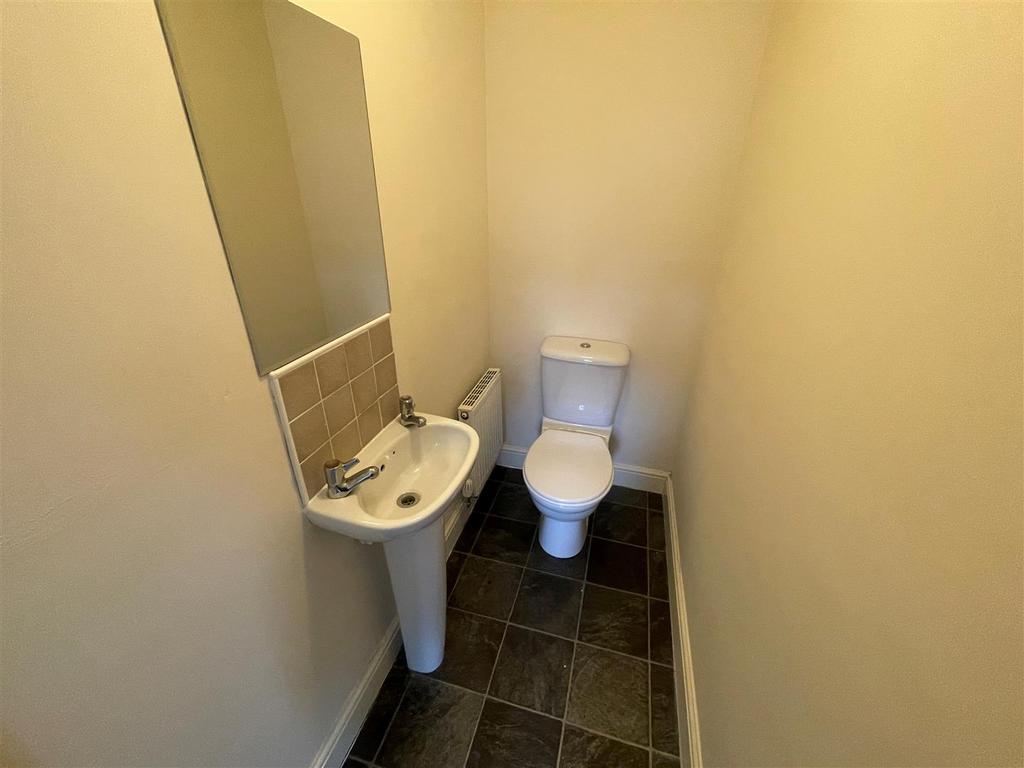 Downstair toilet.jpg