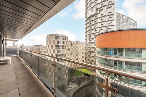 3 bedroom flat to rent, Province Square, London E14
