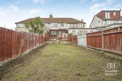 3 bedroom house for sale, Portman Drive, Woodford Green, IG8
