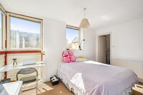 undefined, Cape Yard, Quay 430, Wapping, London, E1W