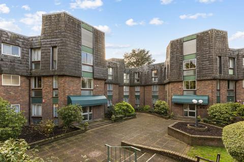 undefined, Greenacre Walk, N14 7DB