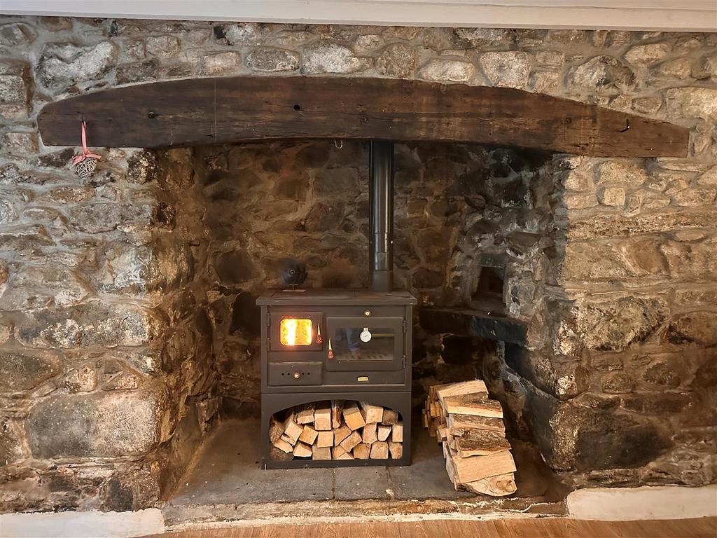 Inglenook with stove.jpg