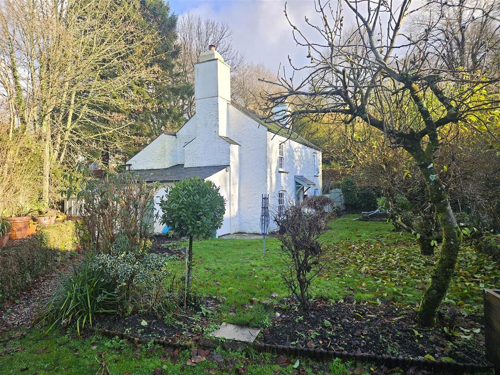 Cottage.jpg
