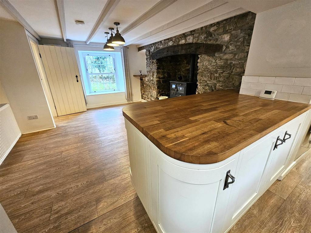 Kit Dining Rm.jpg