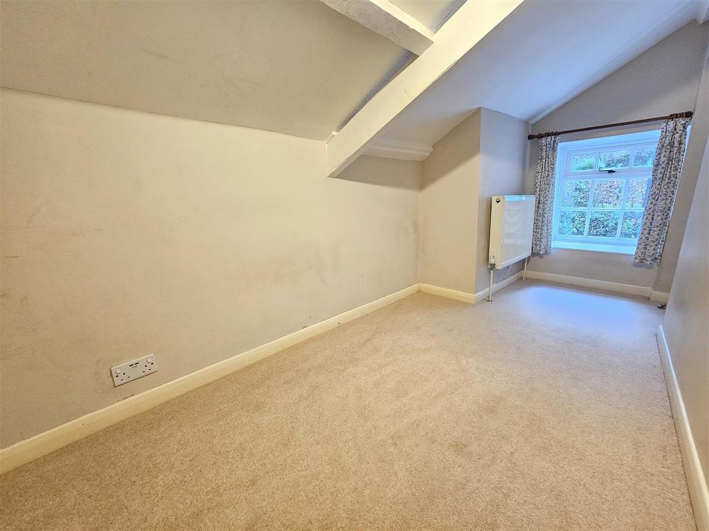 Bed 3.jpg