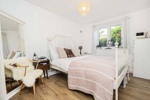 undefined, Riverside Close, London E5