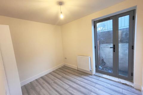 undefined, Platinum Court, Cephas Avenue, Stepney Green